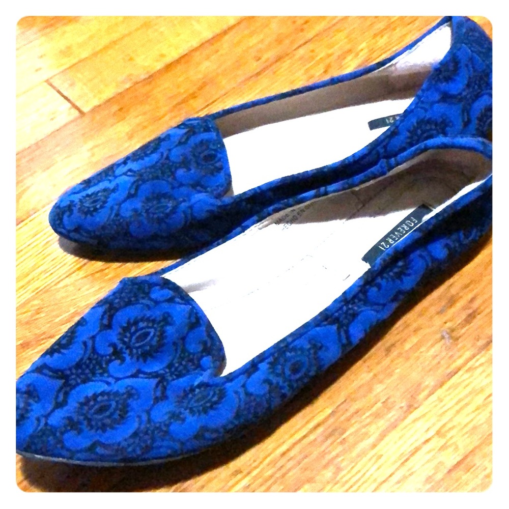 Forever 21 flats., royal blue with black design